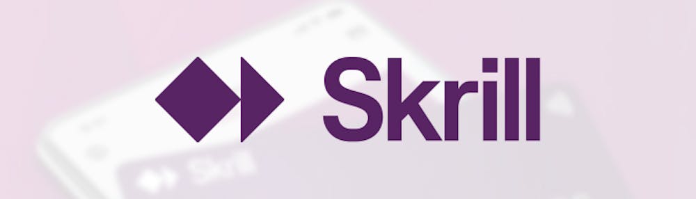 Skrill Logo vor rosa Hintergrund